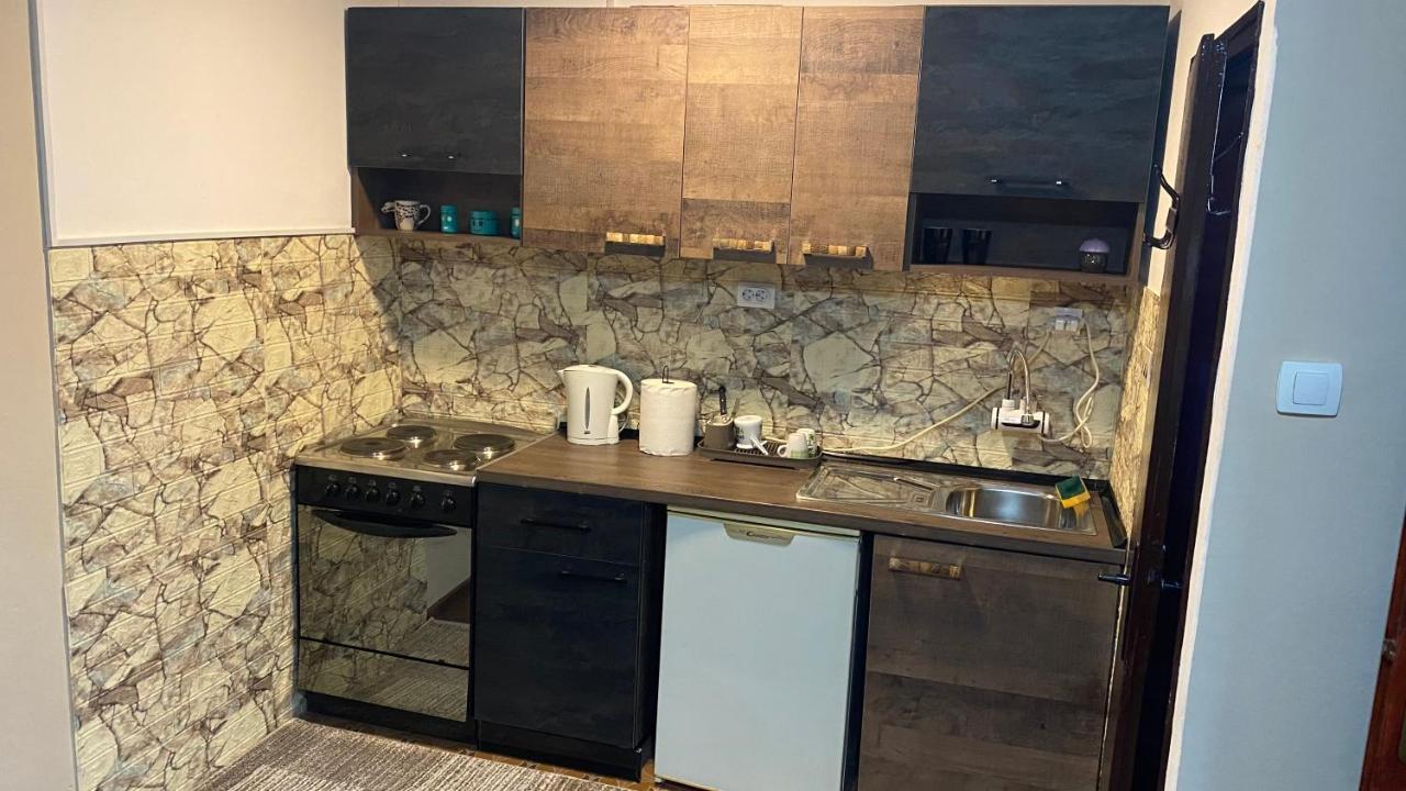 Arni Apartments Donja Vrezina Buitenkant foto