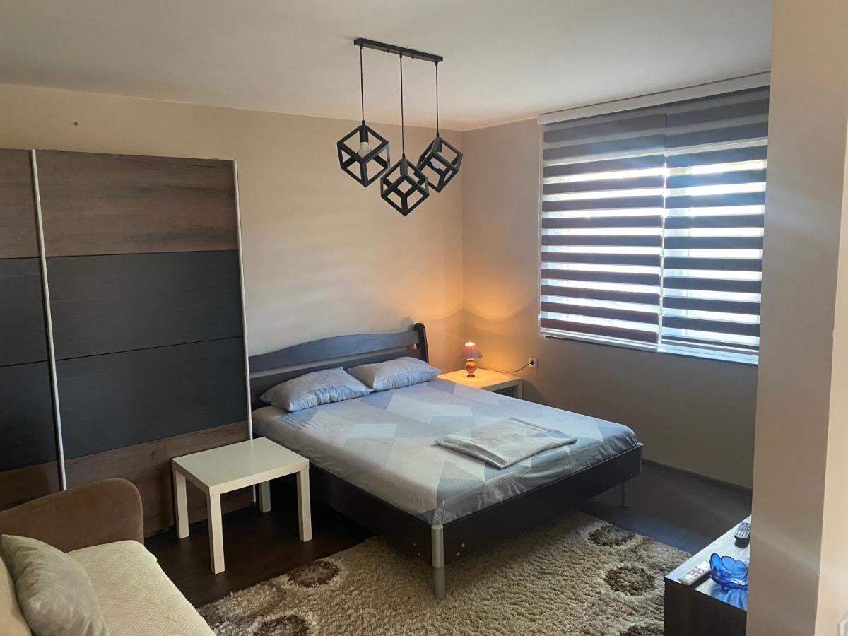 Arni Apartments Donja Vrezina Buitenkant foto